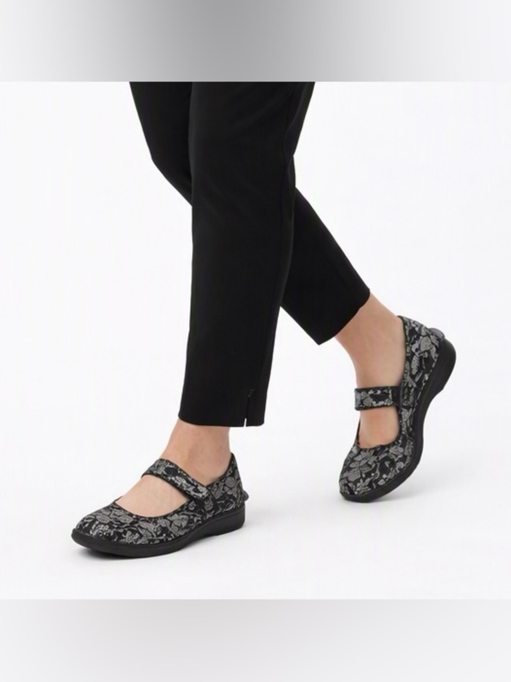 Alegria Women’s Mary Jane Shoes in Black Floral Detailing Sz 10